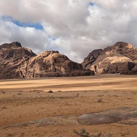 وادي رم Caesar Desert Camp المظهر الخارجي الصورة